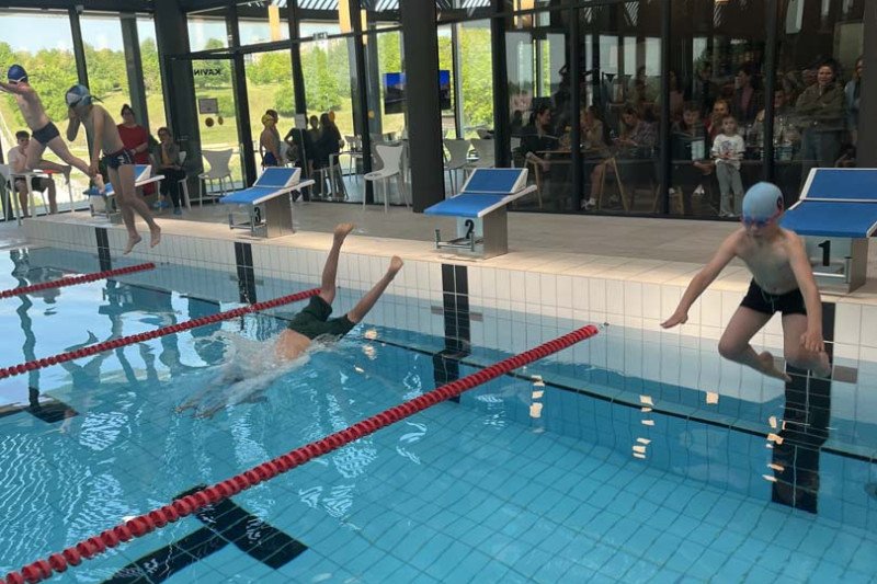 Tarpmokyklinės antrų klasių mokinių projekto "Mokėk plaukti ir saugiai elgtis vandenyje" varžybos