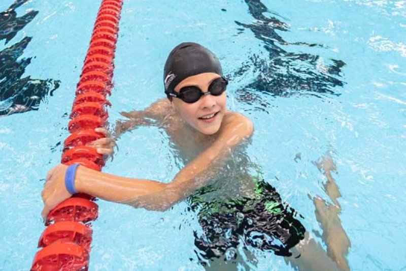 Jonava tapo Lietuvos sporto širdimi: baseine – plaukimo varžybos "#PlaukiamJonavoj"