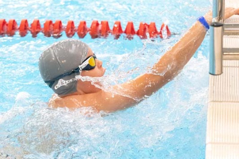 Jonava tapo Lietuvos sporto širdimi: baseine – plaukimo varžybos "#PlaukiamJonavoj"