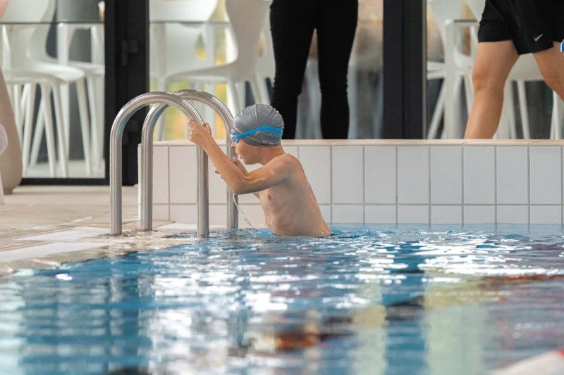 Jonava tapo Lietuvos sporto širdimi: baseine – plaukimo varžybos "#PlaukiamJonavoj"