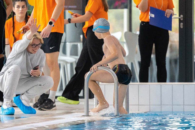 Jonava tapo Lietuvos sporto širdimi: baseine – plaukimo varžybos "#PlaukiamJonavoj"