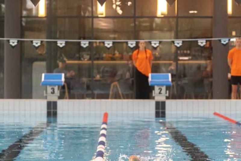 Jonava tapo Lietuvos sporto širdimi: baseine – plaukimo varžybos "#PlaukiamJonavoj"