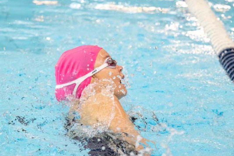 Jonava tapo Lietuvos sporto širdimi: baseine – plaukimo varžybos "#PlaukiamJonavoj"