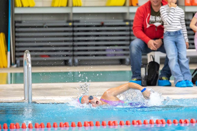 Jonava tapo Lietuvos sporto širdimi: baseine – plaukimo varžybos "#PlaukiamJonavoj"