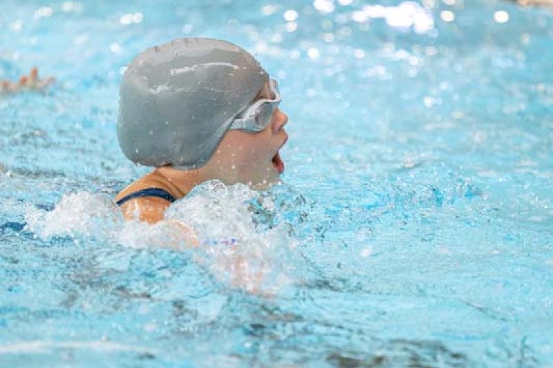 Jonava tapo Lietuvos sporto širdimi: baseine – plaukimo varžybos "#PlaukiamJonavoj"