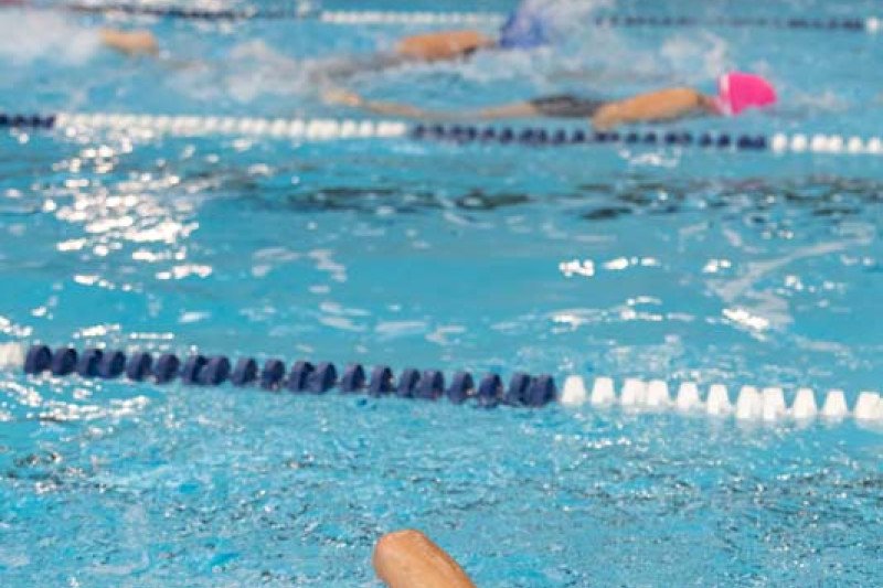 Jonava tapo Lietuvos sporto širdimi: baseine – plaukimo varžybos "#PlaukiamJonavoj"