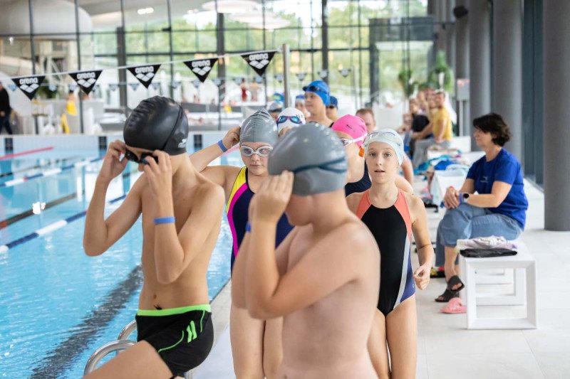 Jonava tapo Lietuvos sporto širdimi: baseine – plaukimo varžybos "#PlaukiamJonavoj"