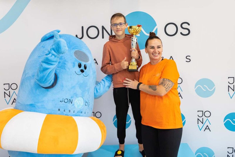 Jonava tapo Lietuvos sporto širdimi: baseine – plaukimo varžybos "#PlaukiamJonavoj"