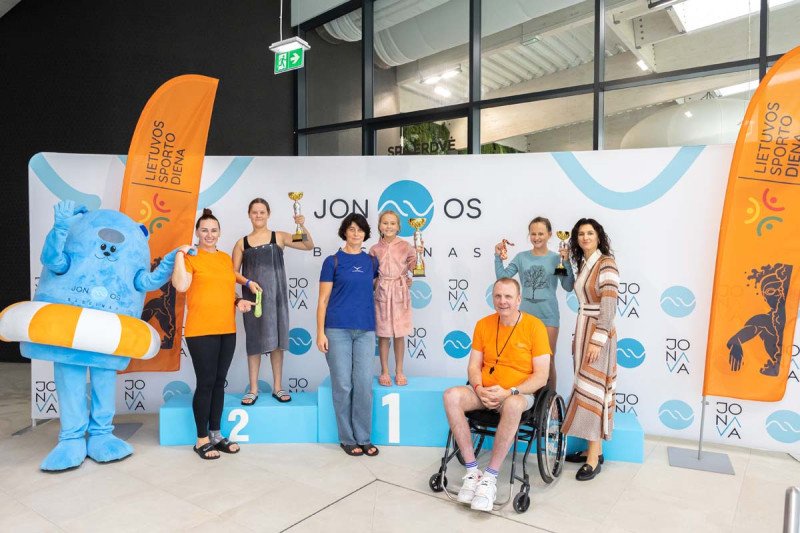 Jonava tapo Lietuvos sporto širdimi: baseine – plaukimo varžybos "#PlaukiamJonavoj"
