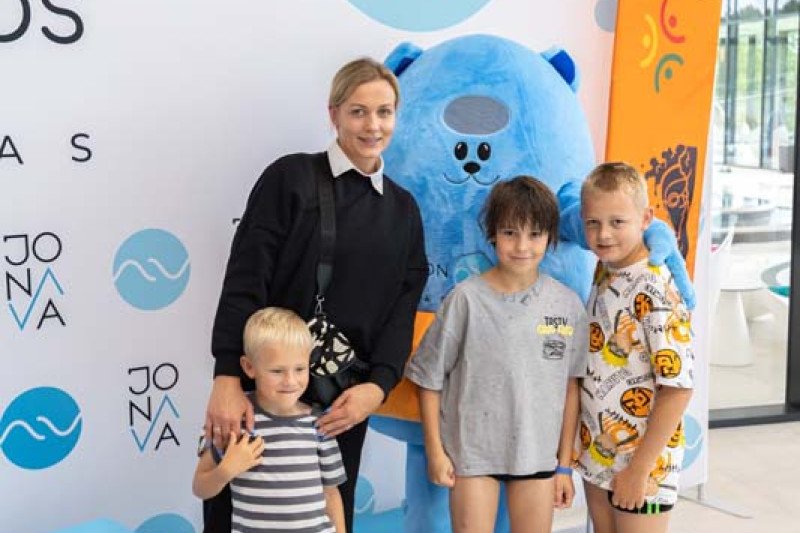 Jonava tapo Lietuvos sporto širdimi: baseine – plaukimo varžybos "#PlaukiamJonavoj"