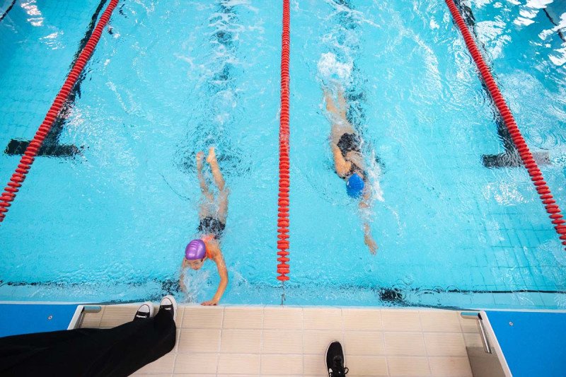 Jonava tapo Lietuvos sporto širdimi: baseine – plaukimo varžybos "#PlaukiamJonavoj"
