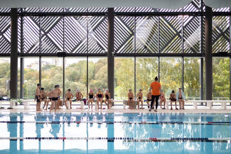 Jonava tapo Lietuvos sporto širdimi: baseine – plaukimo varžybos "#PlaukiamJonavoj"