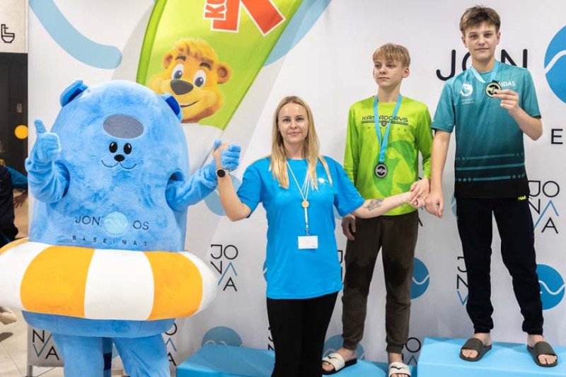 Jonavos baseinas 3-ąjį gimtadienį paminėjo tradicinėmis plaukimo varžybomis „Vuošio taurė 2025–2026 m. I etapas“