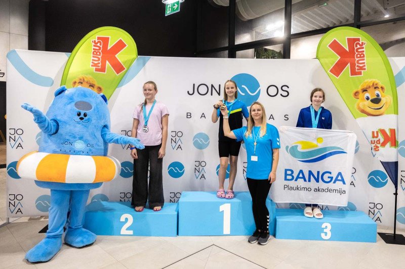 Jonavos baseinas 3-ąjį gimtadienį paminėjo tradicinėmis plaukimo varžybomis „Vuošio taurė 2025–2026 m. I etapas“