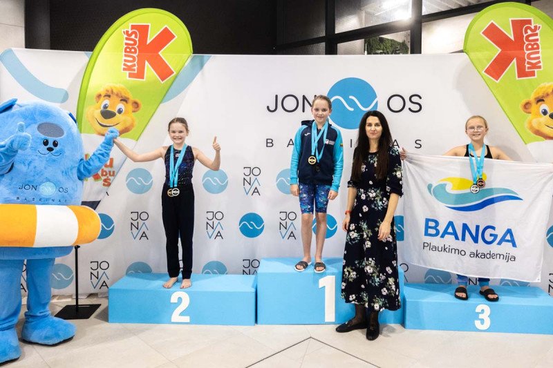 Jonavos baseinas 3-ąjį gimtadienį paminėjo tradicinėmis plaukimo varžybomis „Vuošio taurė 2025–2026 m. I etapas“