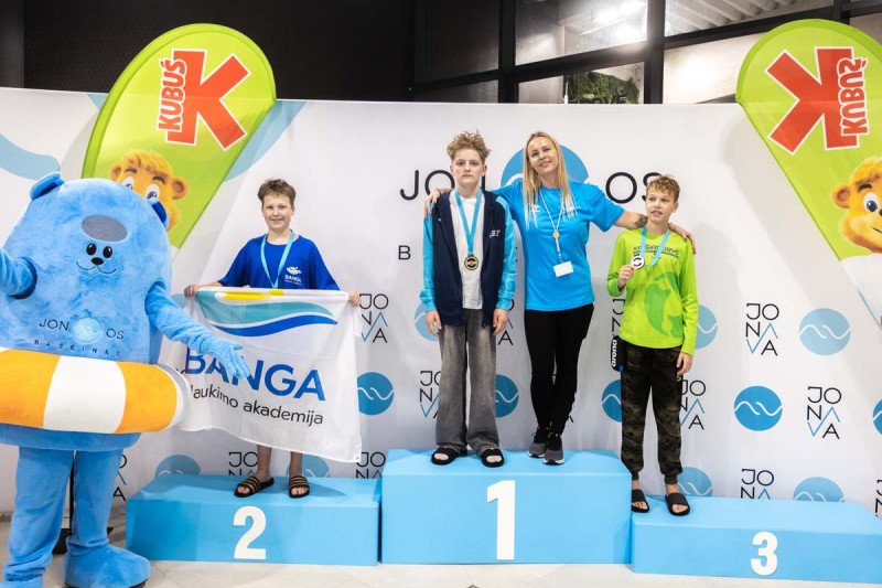 Jonavos baseinas 3-ąjį gimtadienį paminėjo tradicinėmis plaukimo varžybomis „Vuošio taurė 2025–2026 m. I etapas“