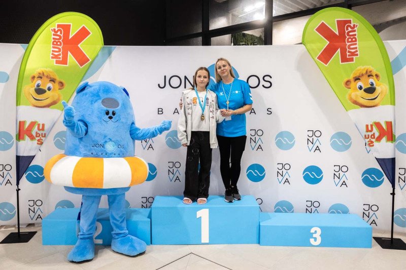 Jonavos baseinas 3-ąjį gimtadienį paminėjo tradicinėmis plaukimo varžybomis „Vuošio taurė 2025–2026 m. I etapas“