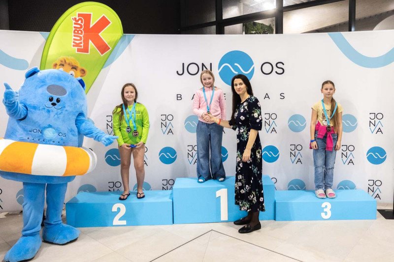 Jonavos baseinas 3-ąjį gimtadienį paminėjo tradicinėmis plaukimo varžybomis „Vuošio taurė 2025–2026 m. I etapas“