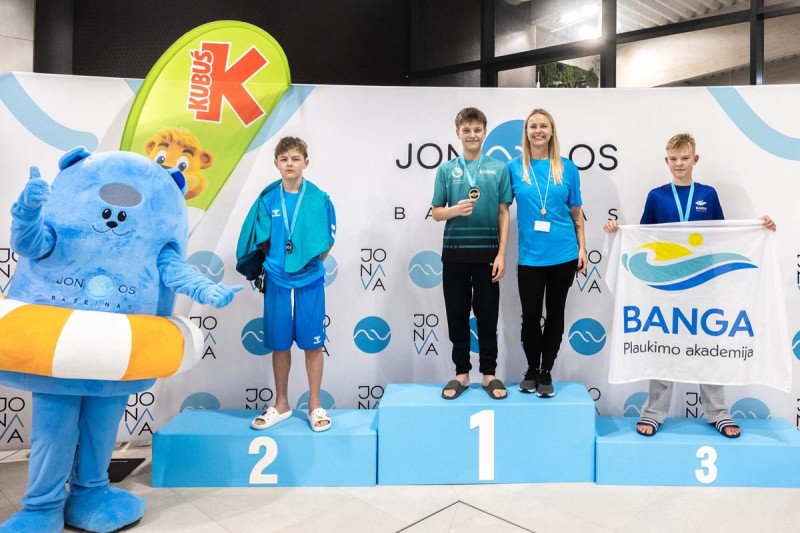 Jonavos baseinas 3-ąjį gimtadienį paminėjo tradicinėmis plaukimo varžybomis „Vuošio taurė 2025–2026 m. I etapas“