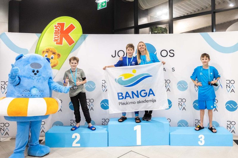 Jonavos baseinas 3-ąjį gimtadienį paminėjo tradicinėmis plaukimo varžybomis „Vuošio taurė 2025–2026 m. I etapas“