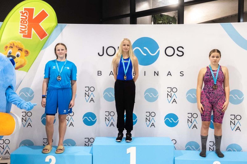 Jonavos baseinas 3-ąjį gimtadienį paminėjo tradicinėmis plaukimo varžybomis „Vuošio taurė 2025–2026 m. I etapas“