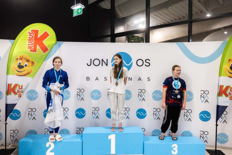 Jonavos baseinas 3-ąjį gimtadienį paminėjo tradicinėmis plaukimo varžybomis „Vuošio taurė 2025–2026 m. I etapas“