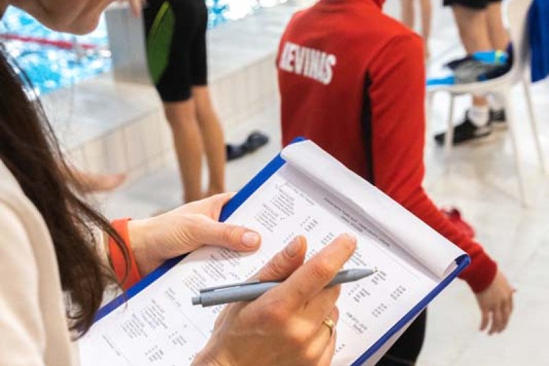 Jonavos baseinas 3-ąjį gimtadienį paminėjo tradicinėmis plaukimo varžybomis „Vuošio taurė 2025–2026 m. I etapas“