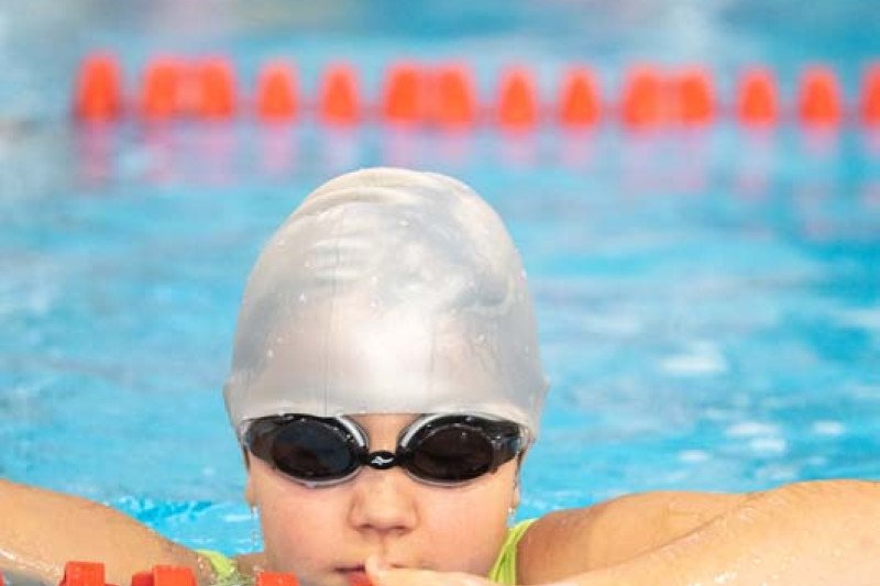 Jonavos baseinas 3-ąjį gimtadienį paminėjo tradicinėmis plaukimo varžybomis „Vuošio taurė 2025–2026 m. I etapas“