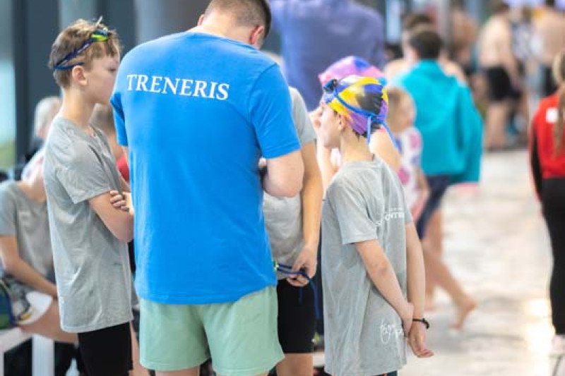 Jonavos baseinas 3-ąjį gimtadienį paminėjo tradicinėmis plaukimo varžybomis „Vuošio taurė 2025–2026 m. I etapas“