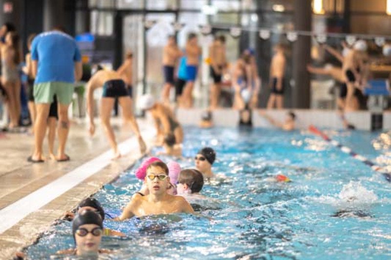 Jonavos baseinas 3-ąjį gimtadienį paminėjo tradicinėmis plaukimo varžybomis „Vuošio taurė 2025–2026 m. I etapas“