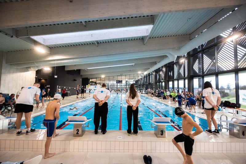 Jonavos baseinas 3-ąjį gimtadienį paminėjo tradicinėmis plaukimo varžybomis „Vuošio taurė 2025–2026 m. I etapas“