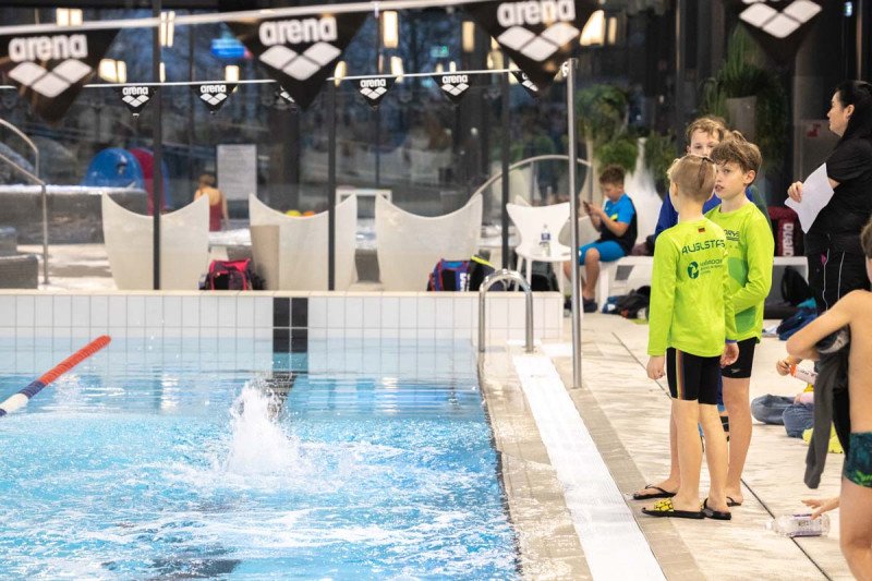 Jonavos baseinas 3-ąjį gimtadienį paminėjo tradicinėmis plaukimo varžybomis „Vuošio taurė 2025–2026 m. I etapas“