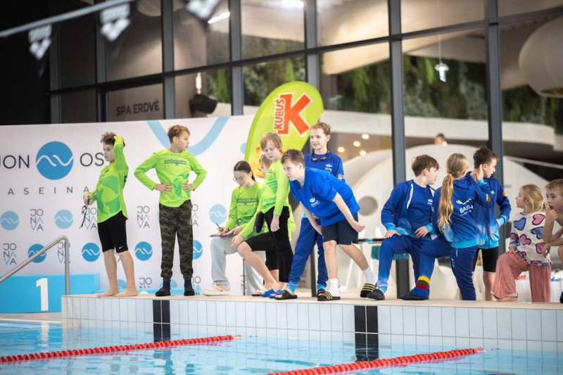 Jonavos baseinas 3-ąjį gimtadienį paminėjo tradicinėmis plaukimo varžybomis „Vuošio taurė 2025–2026 m. I etapas“