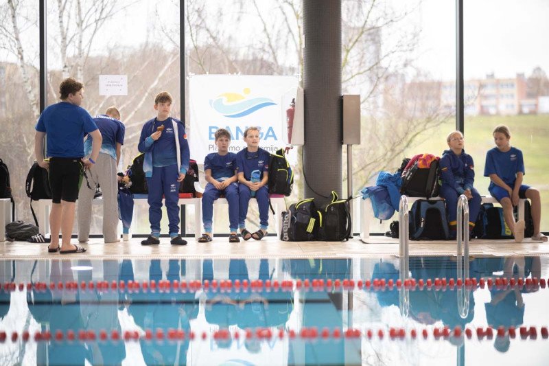 Jonavos baseinas 3-ąjį gimtadienį paminėjo tradicinėmis plaukimo varžybomis „Vuošio taurė 2025–2026 m. I etapas“