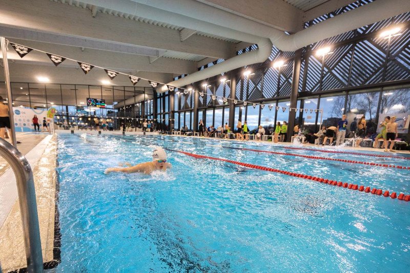 Jonavos baseinas 3-ąjį gimtadienį paminėjo tradicinėmis plaukimo varžybomis „Vuošio taurė 2025–2026 m. I etapas“