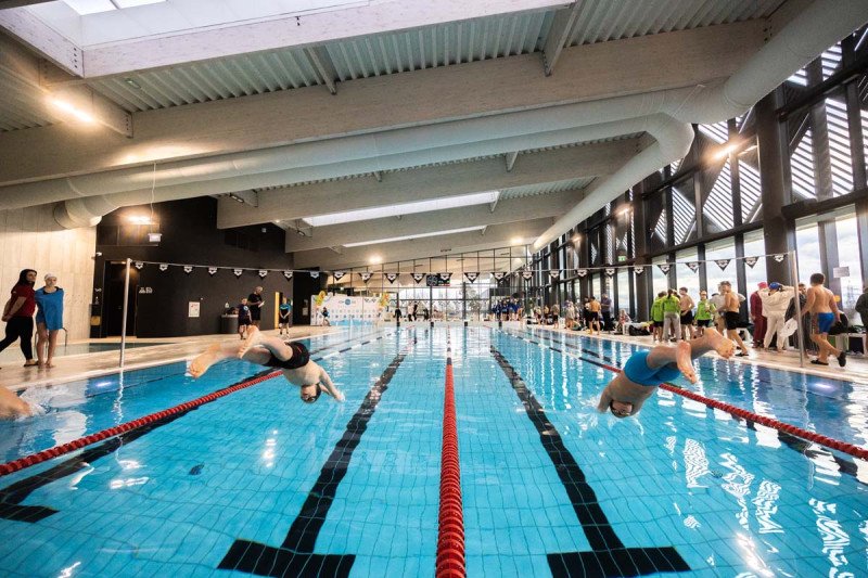 Jonavos baseinas 3-ąjį gimtadienį paminėjo tradicinėmis plaukimo varžybomis „Vuošio taurė 2025–2026 m. I etapas“