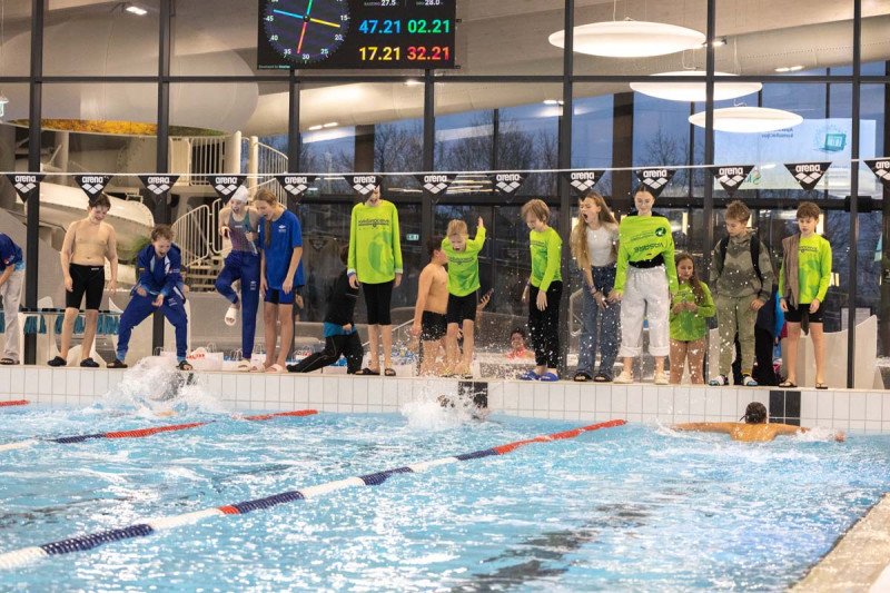Jonavos baseinas 3-ąjį gimtadienį paminėjo tradicinėmis plaukimo varžybomis „Vuošio taurė 2025–2026 m. I etapas“