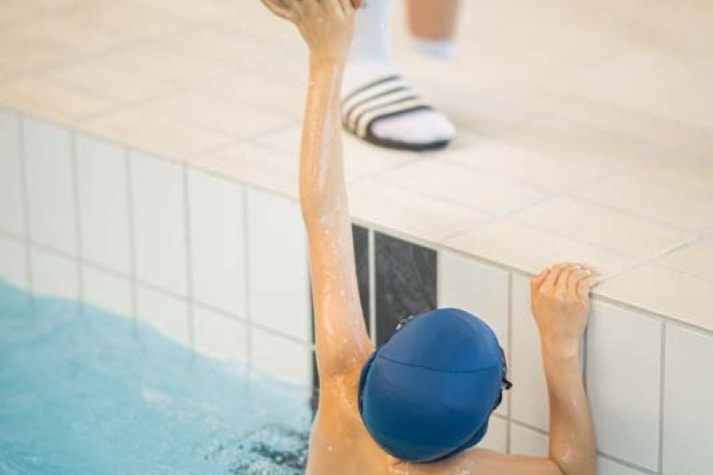Plaukimo varžybose ,,Jonavos SPLASH” apdovanoti greičiausi Jonavos miesto antrokai