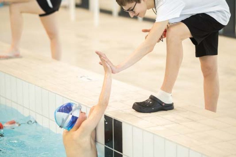 Plaukimo varžybose ,,Jonavos SPLASH” apdovanoti greičiausi Jonavos miesto antrokai