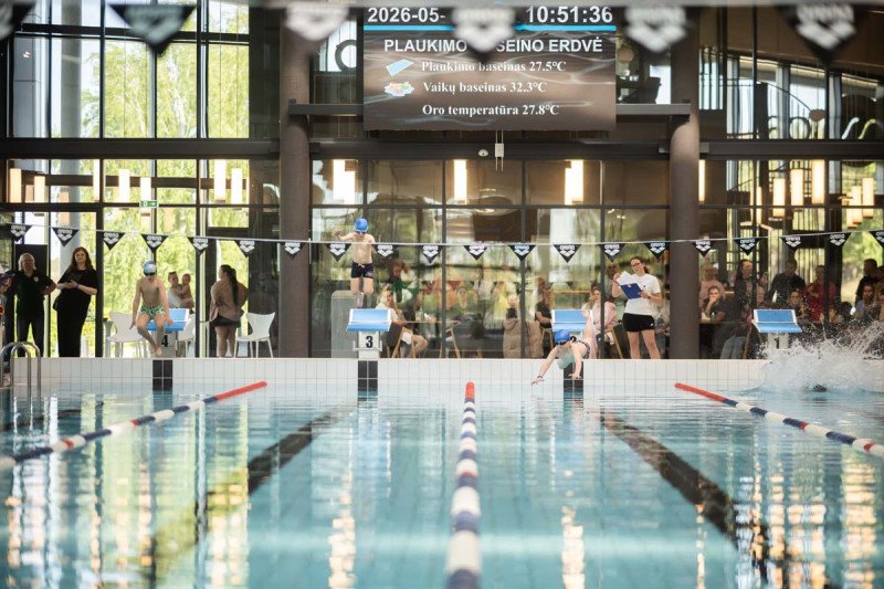 Plaukimo varžybose ,,Jonavos SPLASH” apdovanoti greičiausi Jonavos miesto antrokai