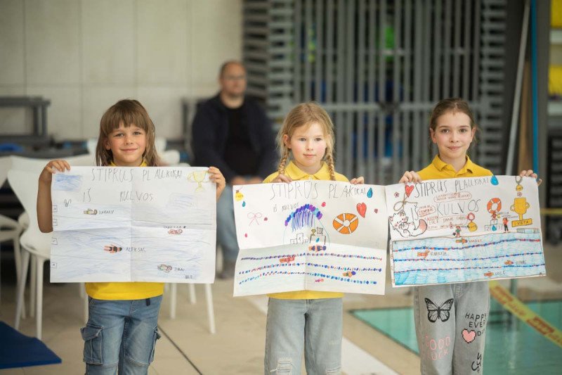 Plaukimo varžybose ,,Jonavos SPLASH” apdovanoti greičiausi Jonavos miesto antrokai