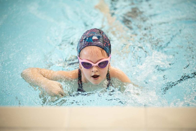 Plaukimo varžybose ,,Jonavos SPLASH” apdovanoti greičiausi Jonavos miesto antrokai