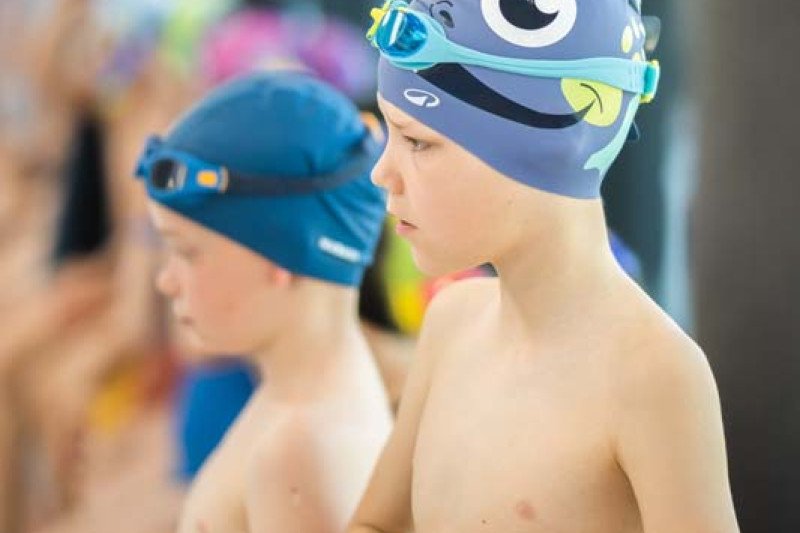 Plaukimo varžybose ,,Jonavos SPLASH” apdovanoti greičiausi Jonavos miesto antrokai