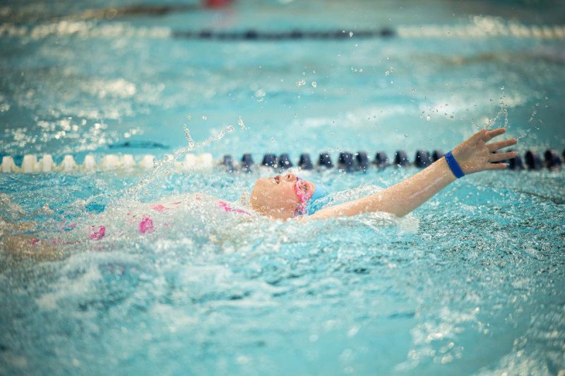 Plaukimo varžybose ,,Jonavos SPLASH” apdovanoti greičiausi Jonavos miesto antrokai