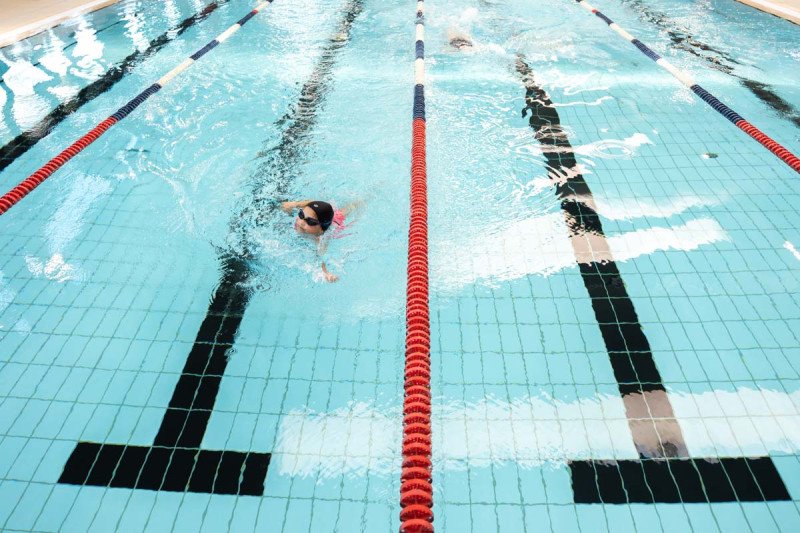 Plaukimo varžybose ,,Jonavos SPLASH” apdovanoti greičiausi Jonavos miesto antrokai