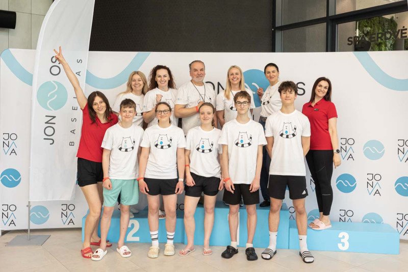 Plaukimo varžybose ,,Jonavos SPLASH” apdovanoti greičiausi Jonavos miesto antrokai