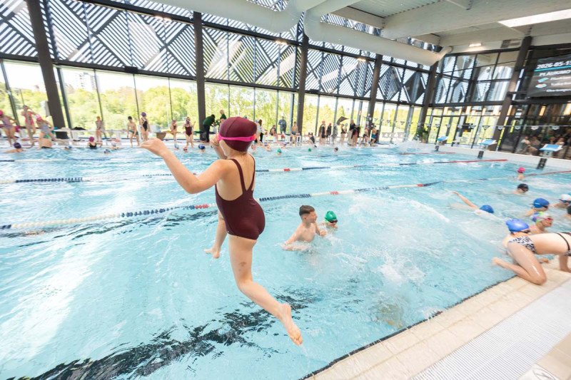 Plaukimo varžybose ,,Jonavos SPLASH” apdovanoti greičiausi Jonavos miesto antrokai
