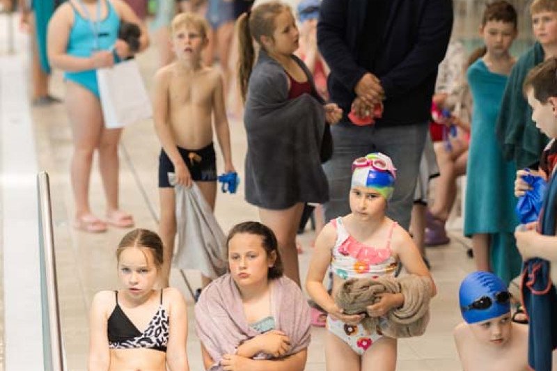 Plaukimo varžybose ,,Jonavos SPLASH” apdovanoti greičiausi Jonavos miesto antrokai
