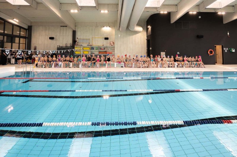 Plaukimo varžybose ,,Jonavos SPLASH” apdovanoti greičiausi Jonavos miesto antrokai
