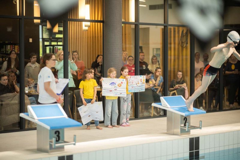 Plaukimo varžybose ,,Jonavos SPLASH” apdovanoti greičiausi Jonavos miesto antrokai